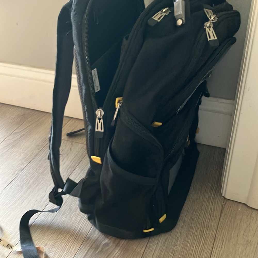 Targus Heavy Duty Laptop Backpack - Picture 2 of 9